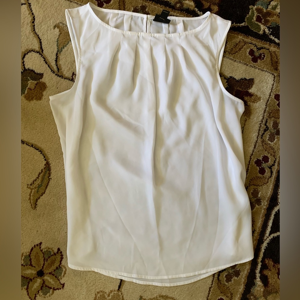Worthington Classic White Sleeveless Blouse